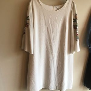 Beige Summer 👗 Gently Used